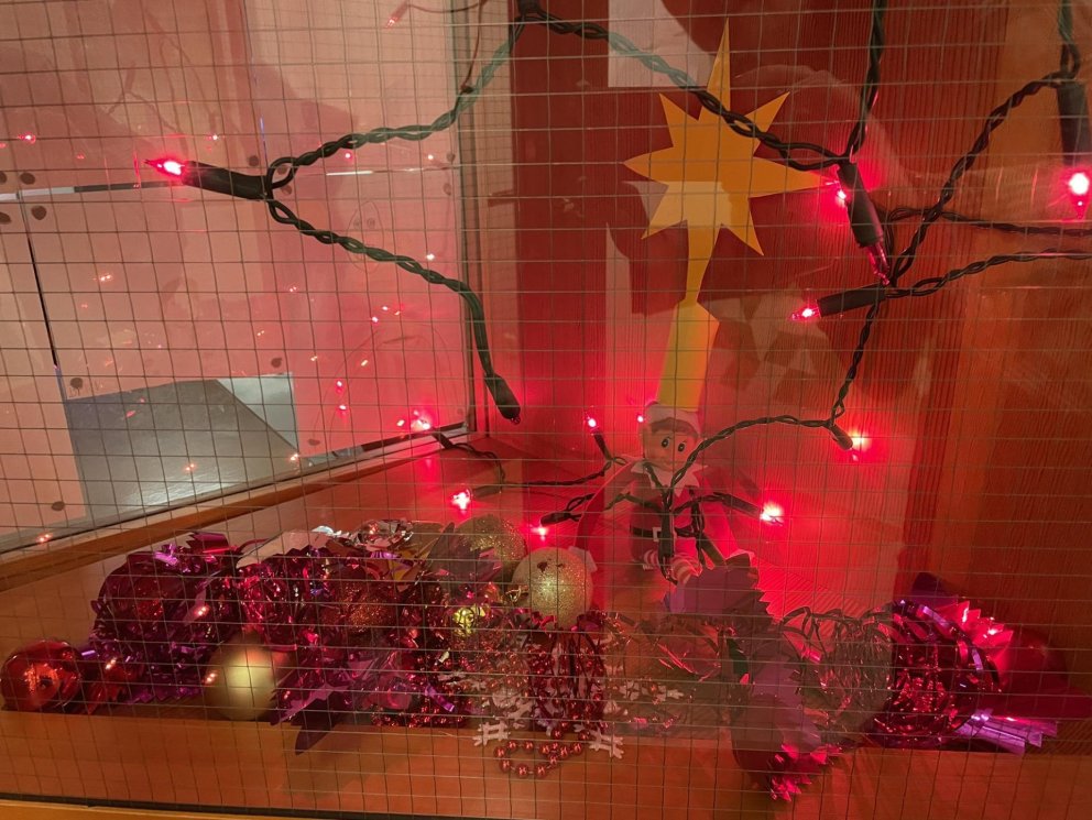 Valsárskóli 5. desember - jólaálfur 3. - 4. bekkur