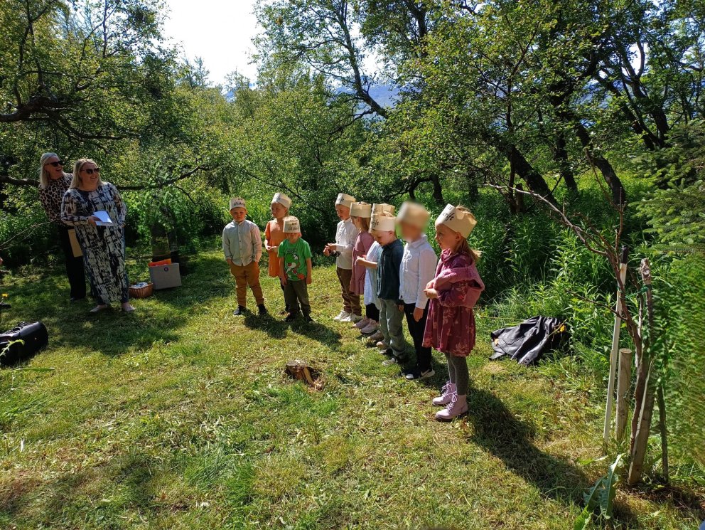Sumarhátíð foreldrafélagsins og útskrift úr Álfaborg