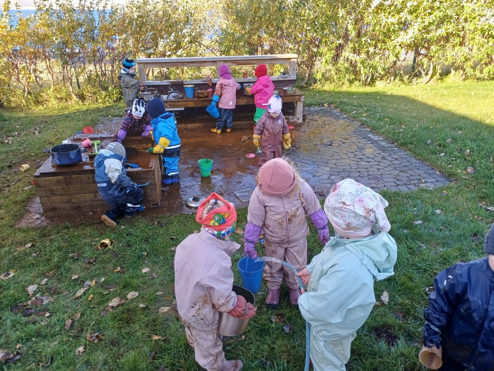 Drullumallað í Álfaborg