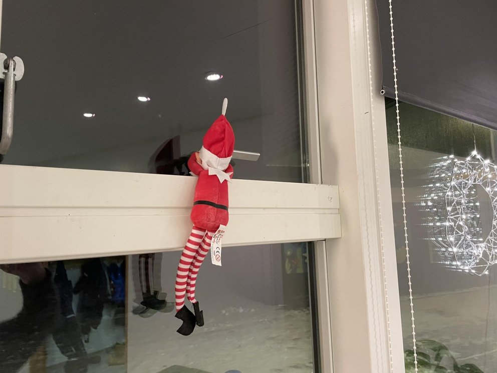 Valsárskóli 11. desember - jólaálfur 1. - 2. bekkur