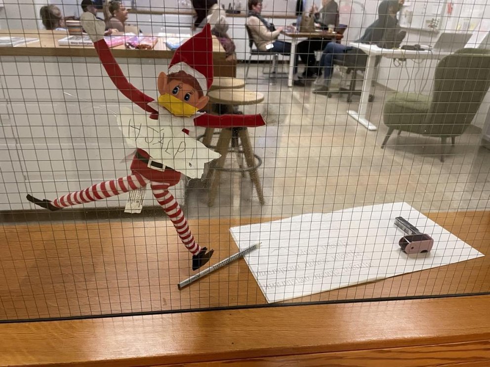 Valsárskóli 4. desember - jólaálfur 1. - 2. bekkur