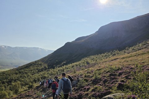 Mynd frá útivistardegi þar sem gengið var um Þengilshöfða.